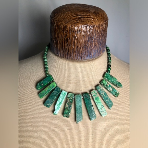 Womens Green Neckpiece - Picture 1 of 1